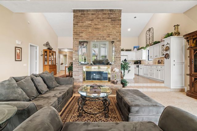 2839 Hemingway Drive, Montgomery, TX 77356