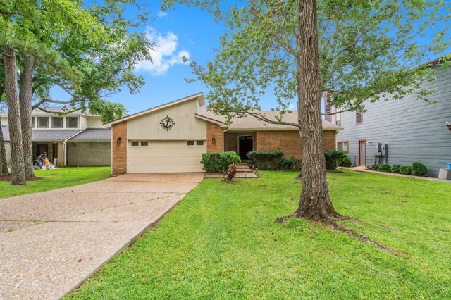 2839 Hemingway Drive, Montgomery, TX 77356