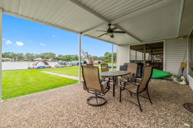 2839 Hemingway Drive, Montgomery, TX 77356