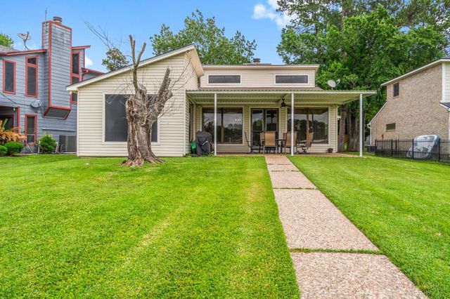 2839 Hemingway Drive, Montgomery, TX 77356