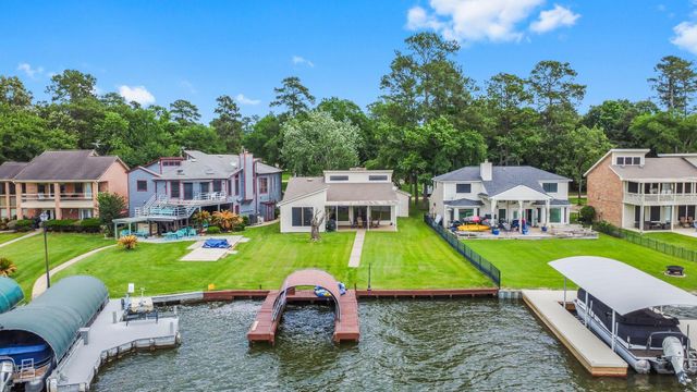 2839 Hemingway Drive, Montgomery, TX 77356