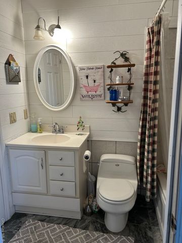 572 Puritan Drive, Shirley, NY 11967