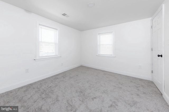 15 S MAPLE AVE, Gibbstown, NJ 08027