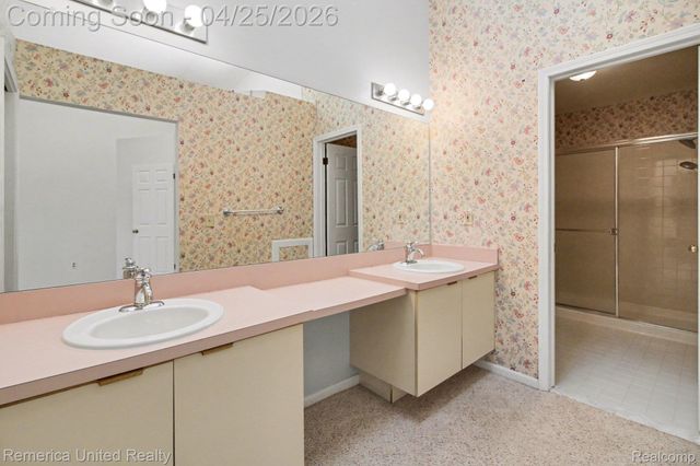 7184 Westchester Road 125, West Bloomfield Charter Township, MI 48322