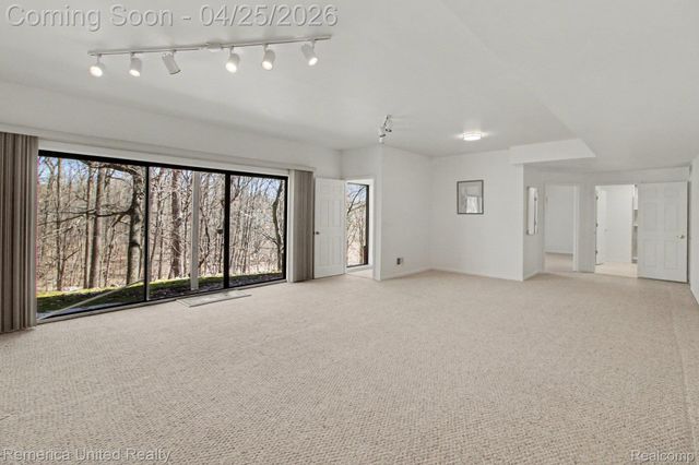 7184 Westchester Road 125, West Bloomfield Charter Township, MI 48322