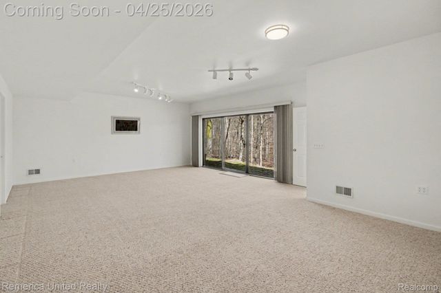 7184 Westchester Road 125, West Bloomfield Charter Township, MI 48322