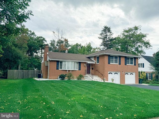 208 SYPHERD DR, Newark, DE 19711