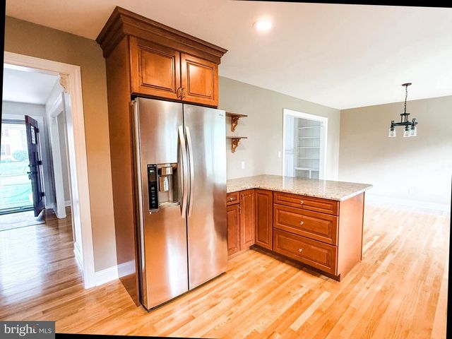 208 SYPHERD DR, Newark, DE 19711