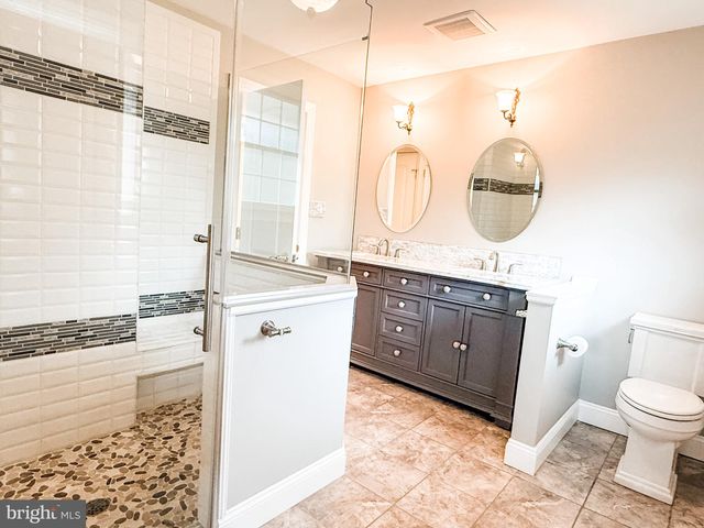 208 SYPHERD DR, Newark, DE 19711