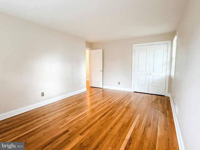 208 SYPHERD DR, Newark, DE 19711