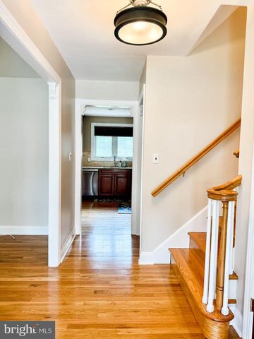 208 SYPHERD DR, Newark, DE 19711