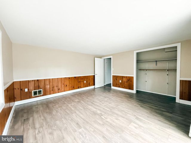 208 SYPHERD DR, Newark, DE 19711
