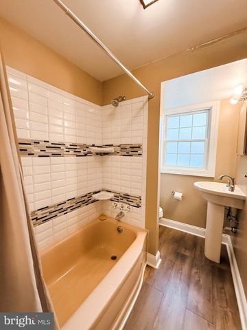 208 SYPHERD DR, Newark, DE 19711