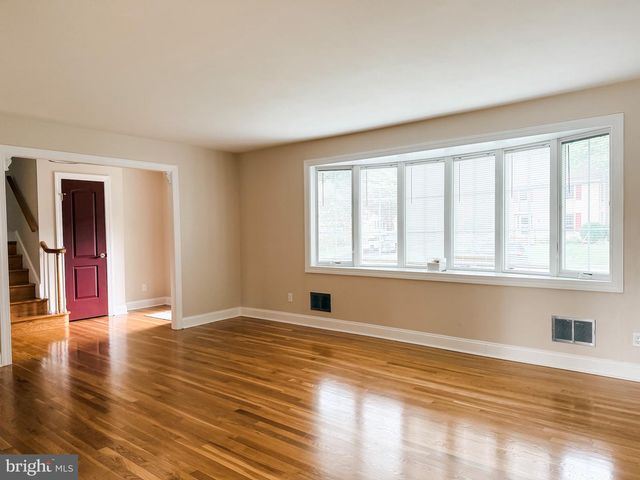 208 SYPHERD DR, Newark, DE 19711