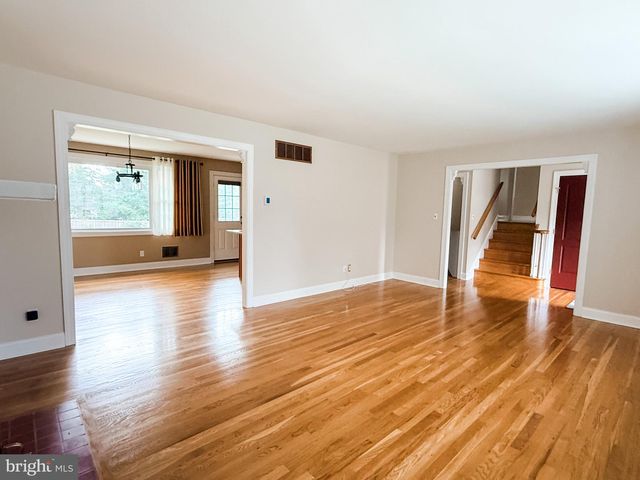 208 SYPHERD DR, Newark, DE 19711
