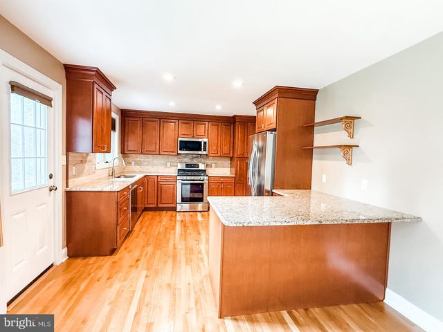 208 SYPHERD DR, Newark, DE 19711