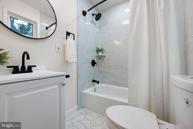 52 QUAIL HOLLOW DR, Dover, DE 19904