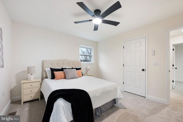 52 QUAIL HOLLOW DR, Dover, DE 19904