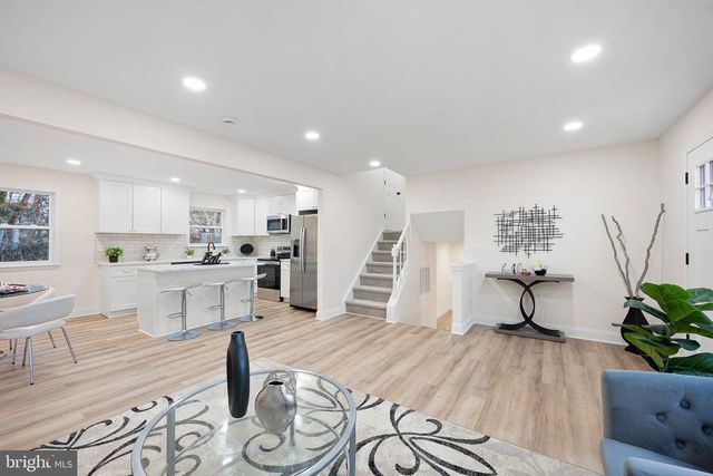 52 QUAIL HOLLOW DR, Dover, DE 19904