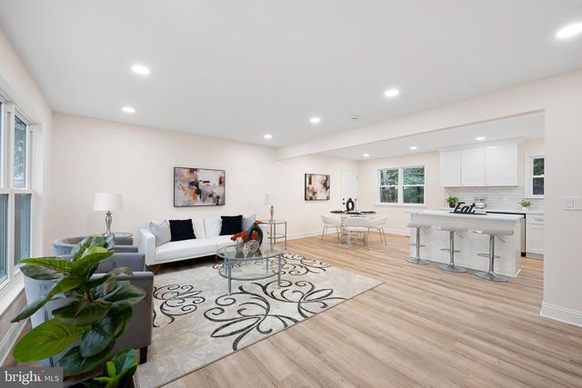 52 QUAIL HOLLOW DR, Dover, DE 19904