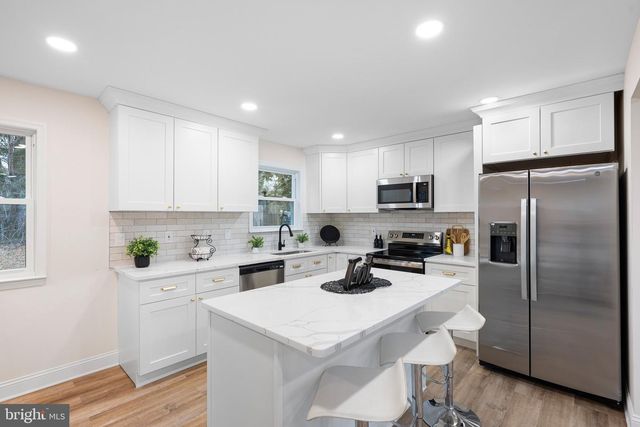 52 QUAIL HOLLOW DR, Dover, DE 19904