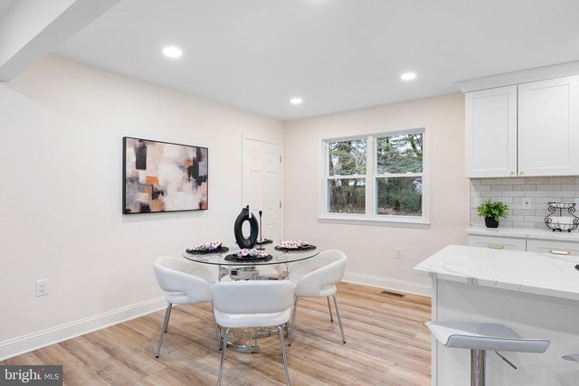 52 QUAIL HOLLOW DR, Dover, DE 19904