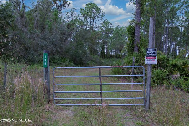 139 LAKEWAY Drive, Georgetown, FL 32139