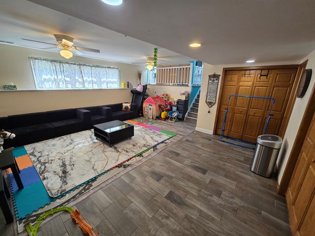 15606 Vista Drive, Oak Forest, IL 60452