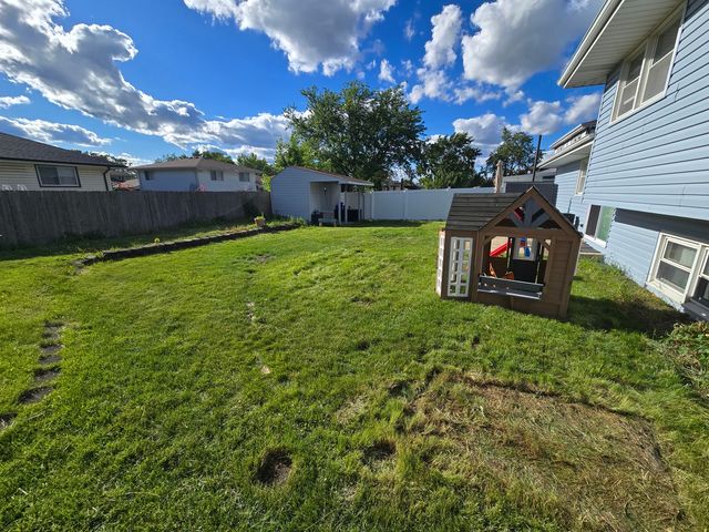 15606 Vista Drive, Oak Forest, IL 60452