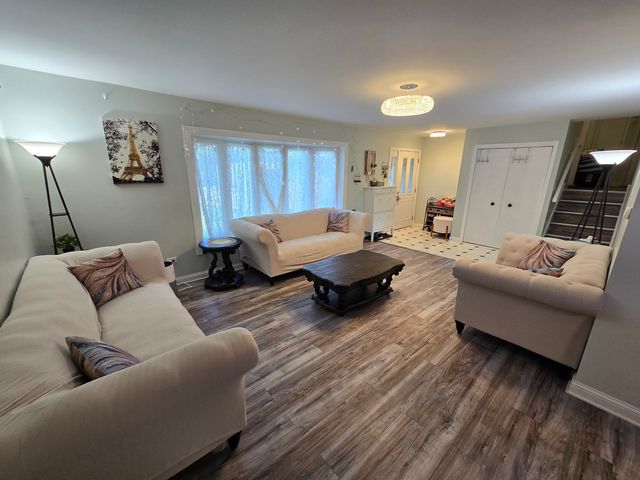 15606 Vista Drive, Oak Forest, IL 60452