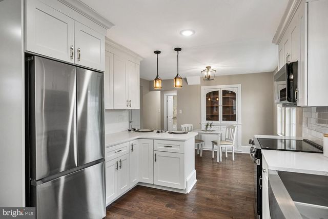 11 VALLEY FARM RD, Westampton, NJ 08060