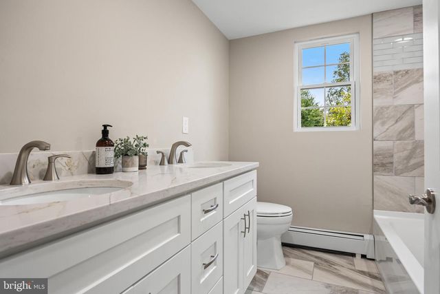 11 VALLEY FARM RD, Westampton, NJ 08060