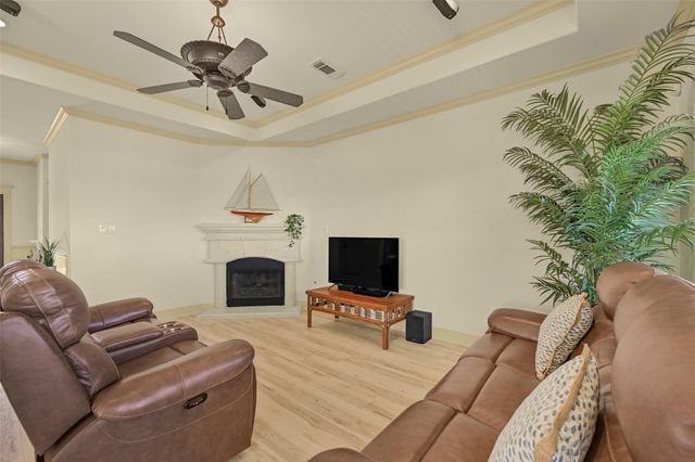 13610 Windlass Circle, Galveston, TX 77554