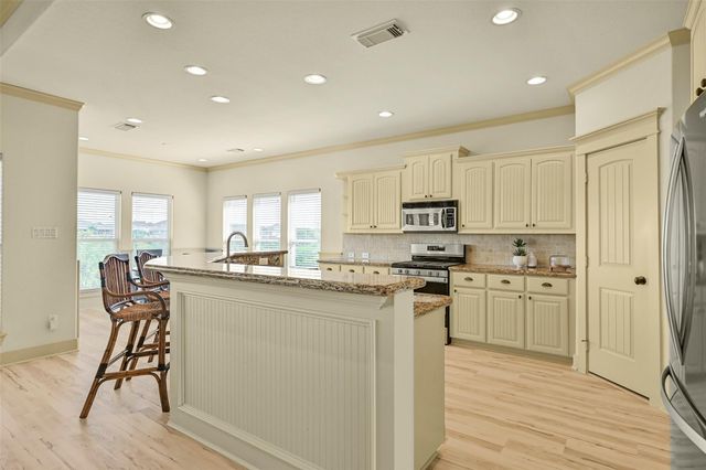 13610 Windlass Circle, Galveston, TX 77554