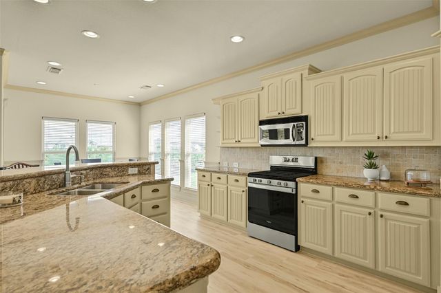 13610 Windlass Circle, Galveston, TX 77554