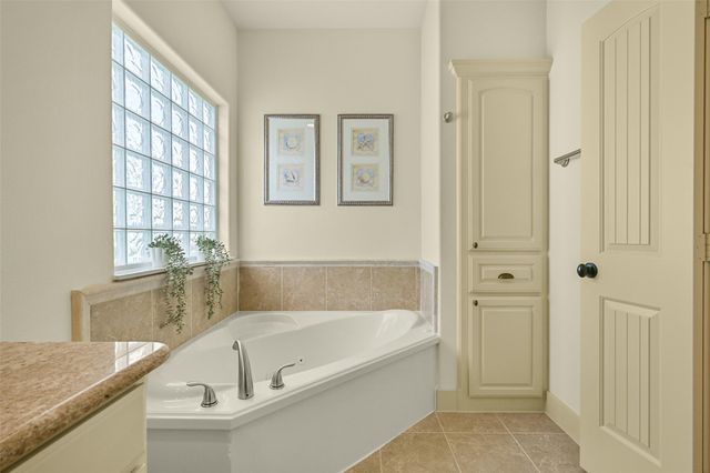13610 Windlass Circle, Galveston, TX 77554