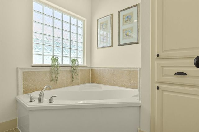 13610 Windlass Circle, Galveston, TX 77554