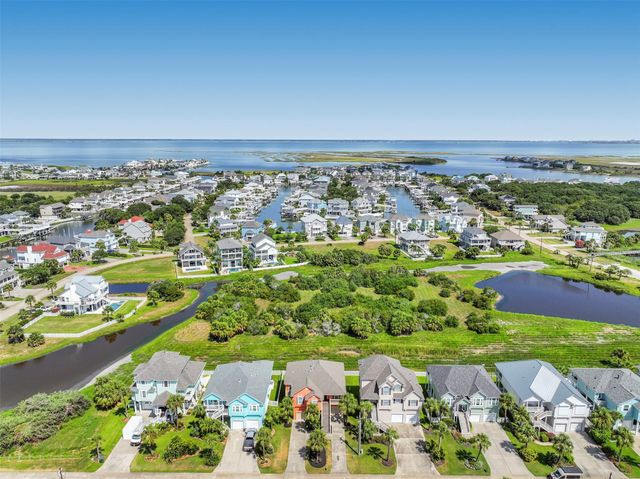 13610 Windlass Circle, Galveston, TX 77554
