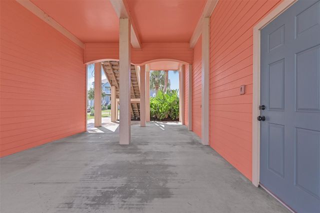 13610 Windlass Circle, Galveston, TX 77554