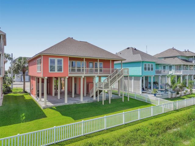 13610 Windlass Circle, Galveston, TX 77554