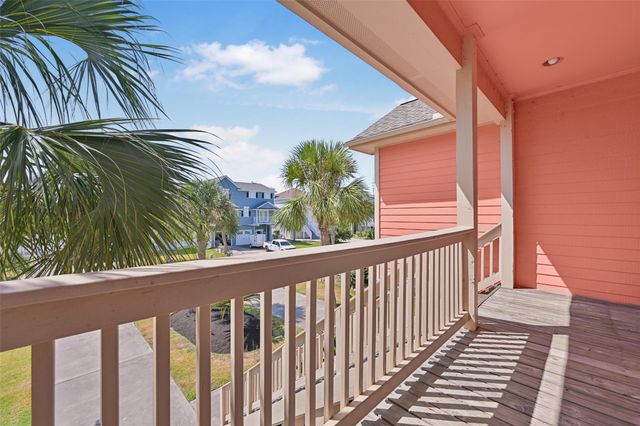 13610 Windlass Circle, Galveston, TX 77554