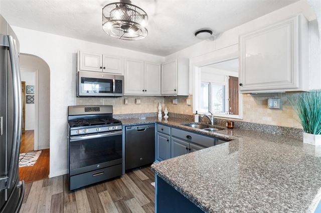 2820 53RD STREET S, Gulfport, FL 33707