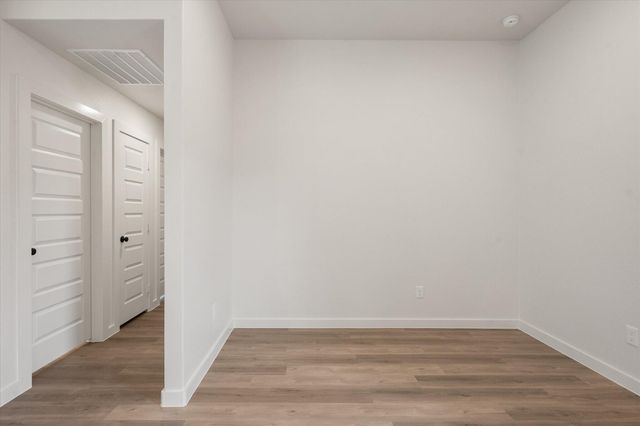 2406 Aberdeen Avenue, Wolfforth, TX 79382