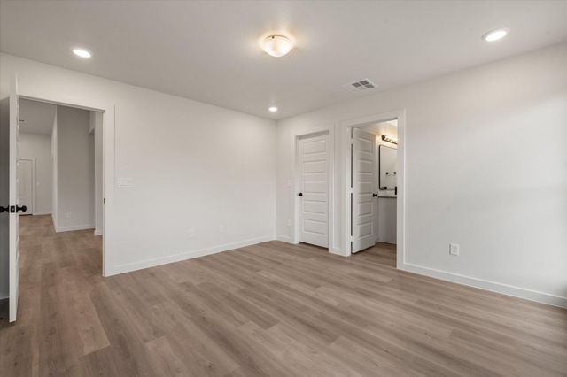 2406 Aberdeen Avenue, Wolfforth, TX 79382