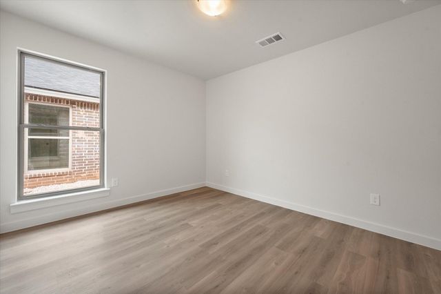 2406 Aberdeen Avenue, Wolfforth, TX 79382