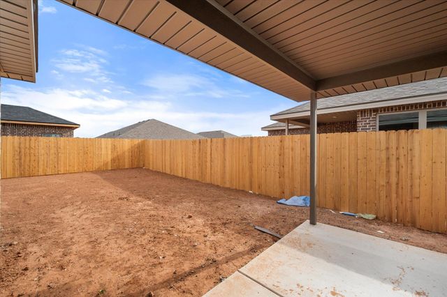 2406 Aberdeen Avenue, Wolfforth, TX 79382