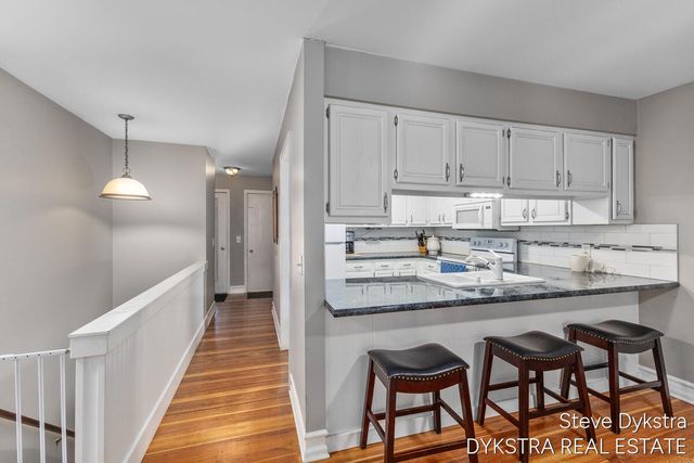 2144 Ter Van Drive Ne, City Of Grand Rapids, MI 49505