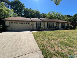 2705 Willena Drive, Huntsville, AL 35803