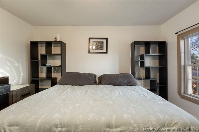 826 E 8th Street, New Albany, IN 47150