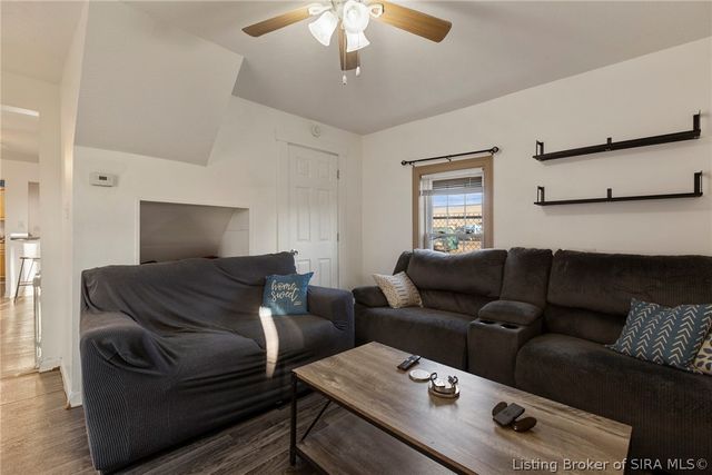 826 E 8th Street, New Albany, IN 47150